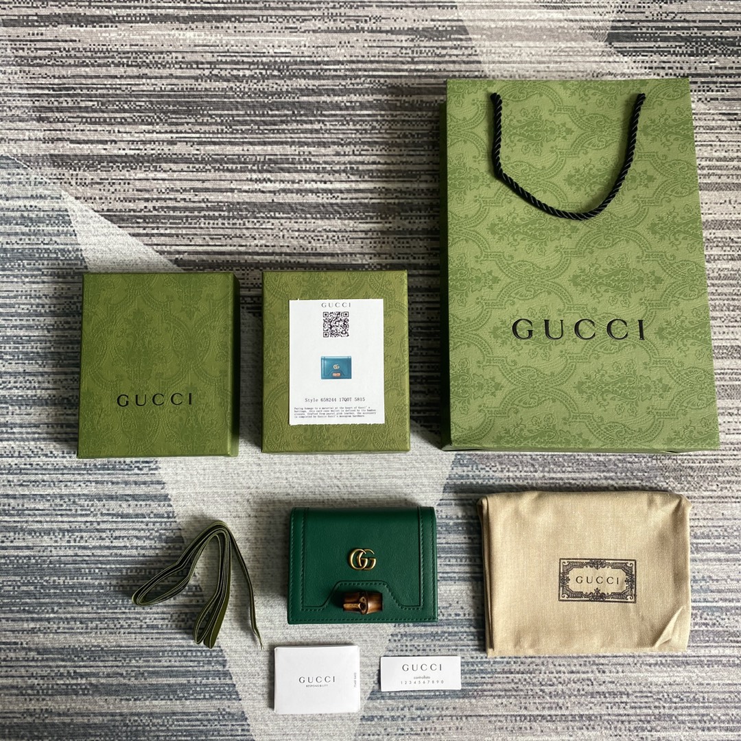 Gucci Diana Card Case Wallet 658244 Green